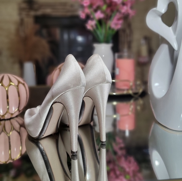 Salvatore Ferragamo open toe high heels - Picture 4 of 4